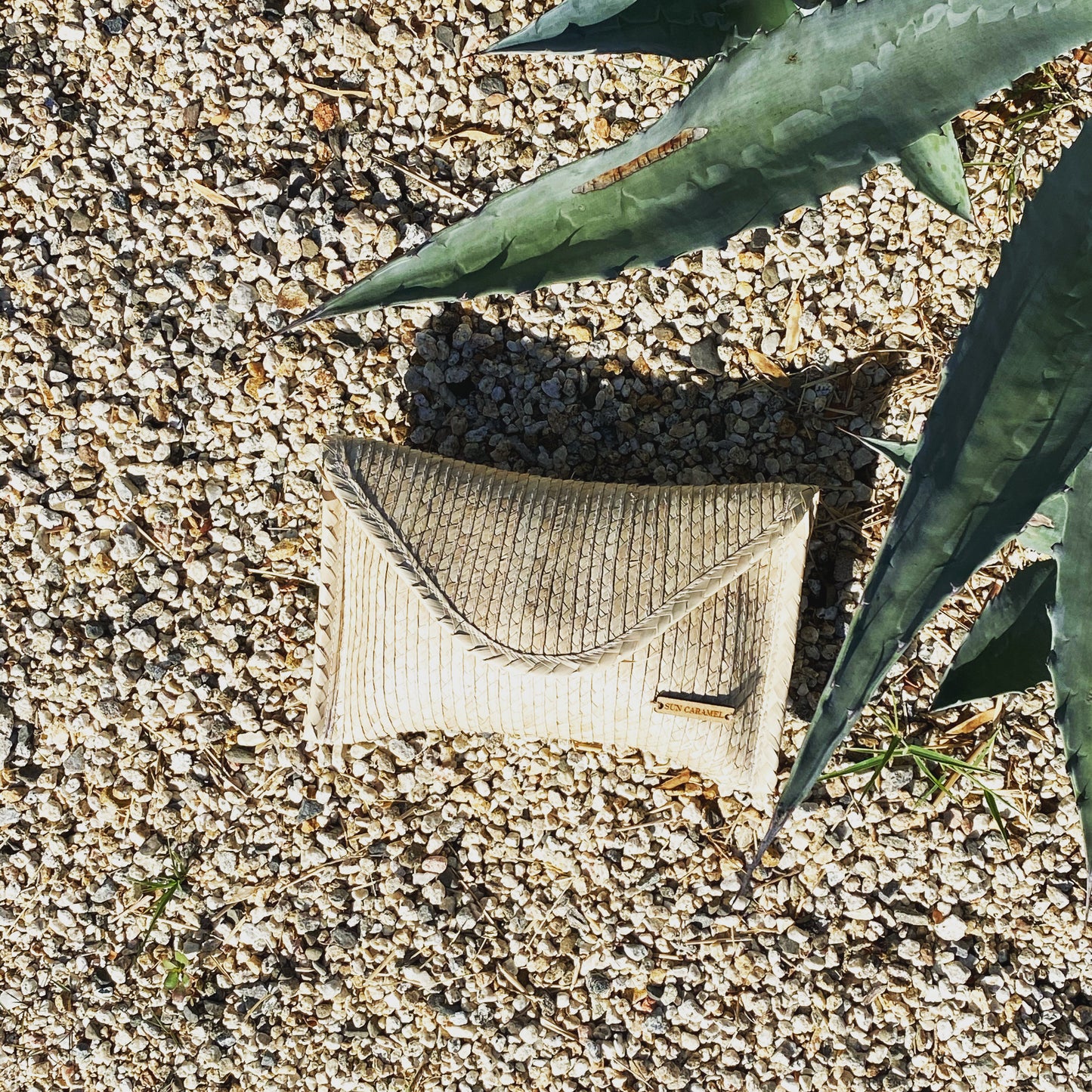 CLUTCH DE PALMA